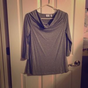 3/4 quarter sleeve swoopneck.